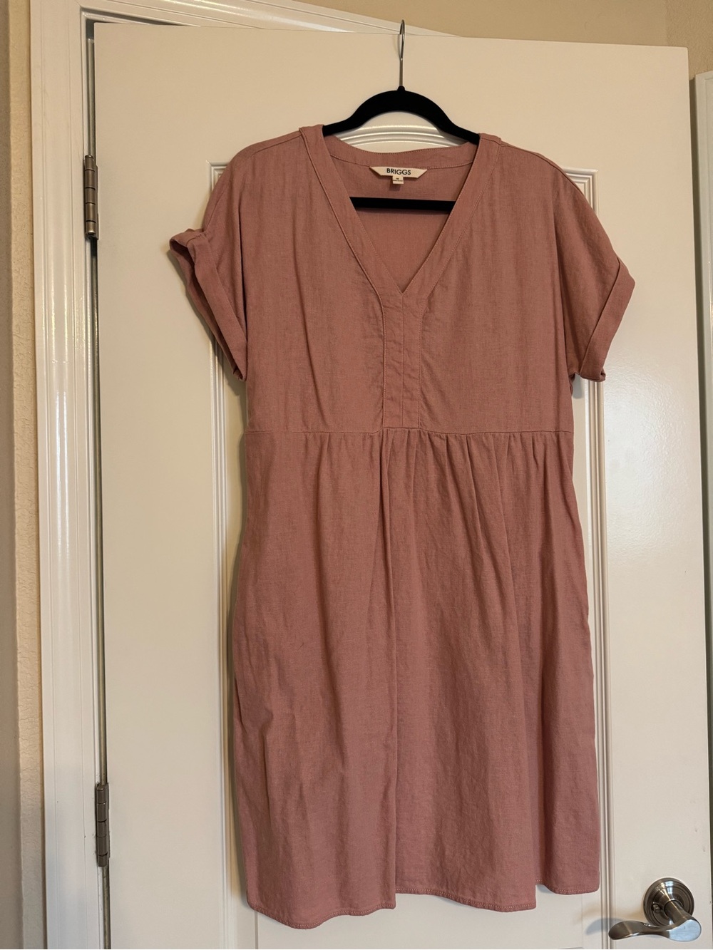 Briggs New York Mauve V-Neck Short Sleeve Midi Dress